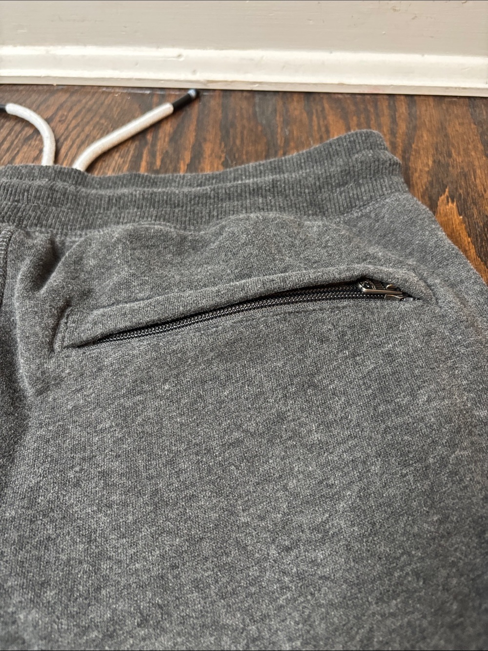 GOAT Brand Men’s Medium Charcoal Gray Jogger Sweatpants Crown Goat Logo Athletic - Picture 9 of 15